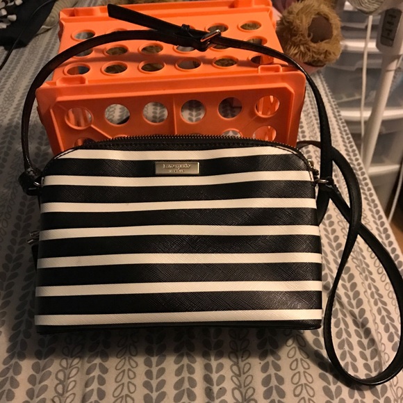 kate spade Handbags - Kate Spade crossbody