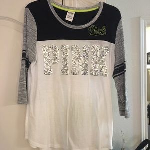 Black and white t-shirt