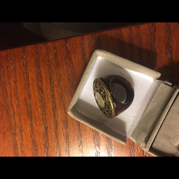 Wood ring. - Picture 2 of 2