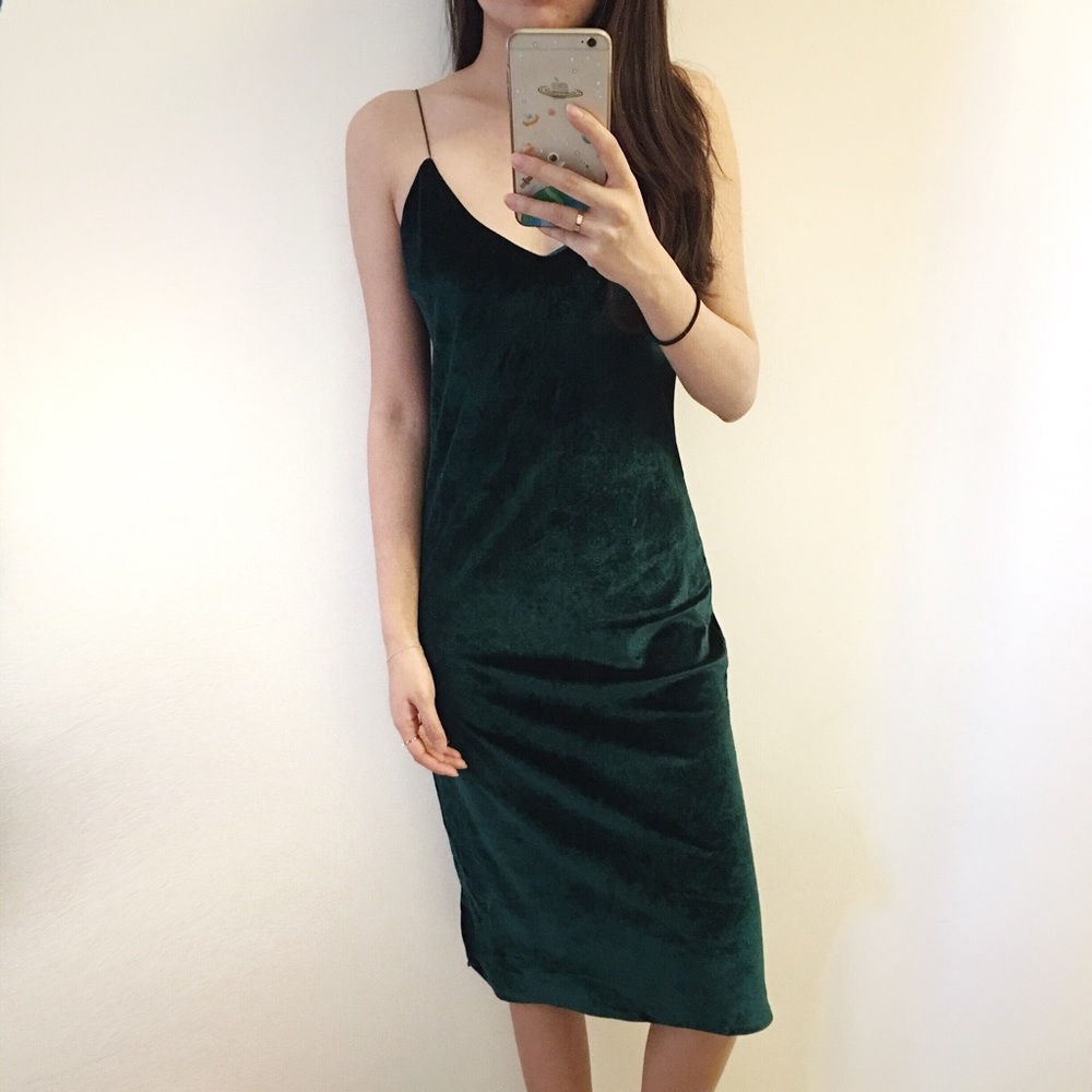 Green velvet thin strip slip dress - Picture 2 of 5