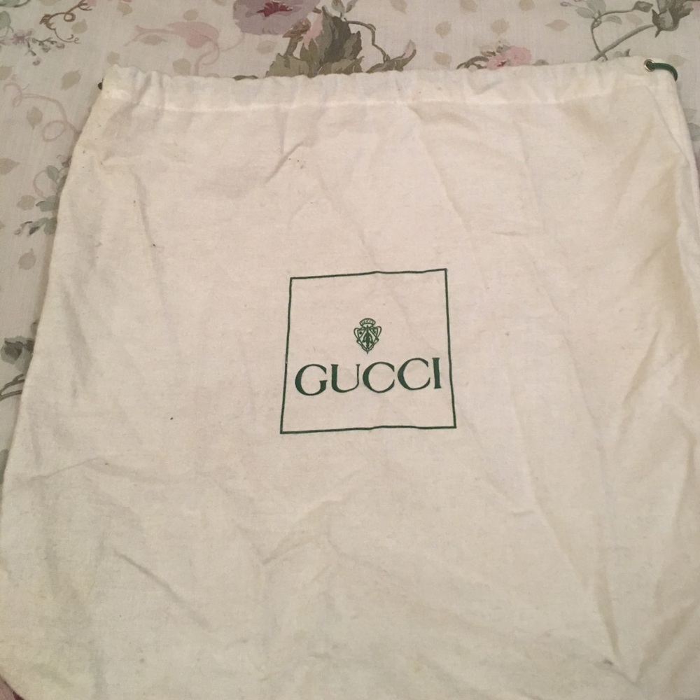 Gucci dust bag 14x13