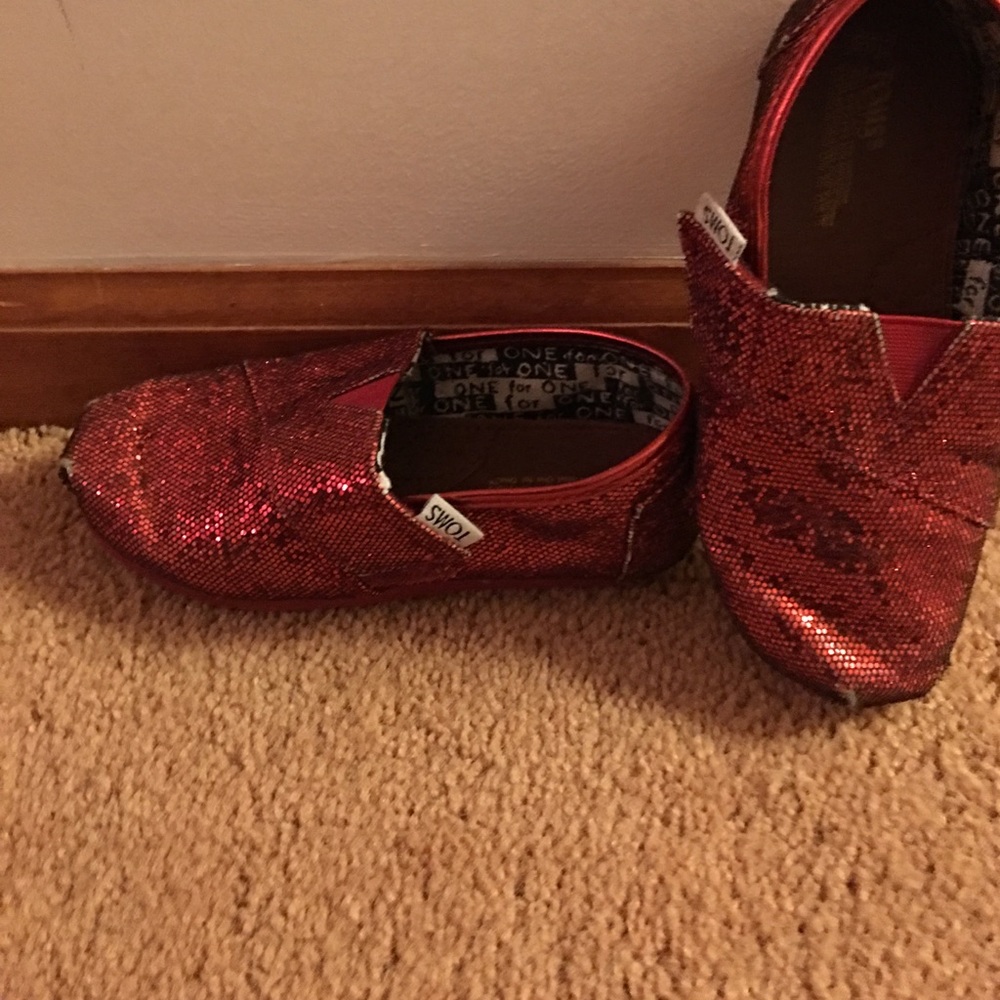 Toddler size 8.5 red sequin TOMS.
