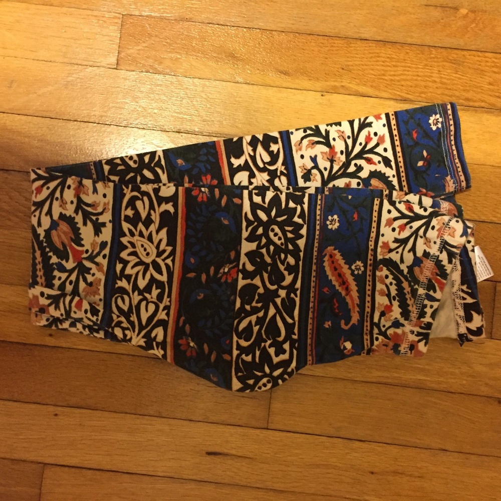 Patterned leggings