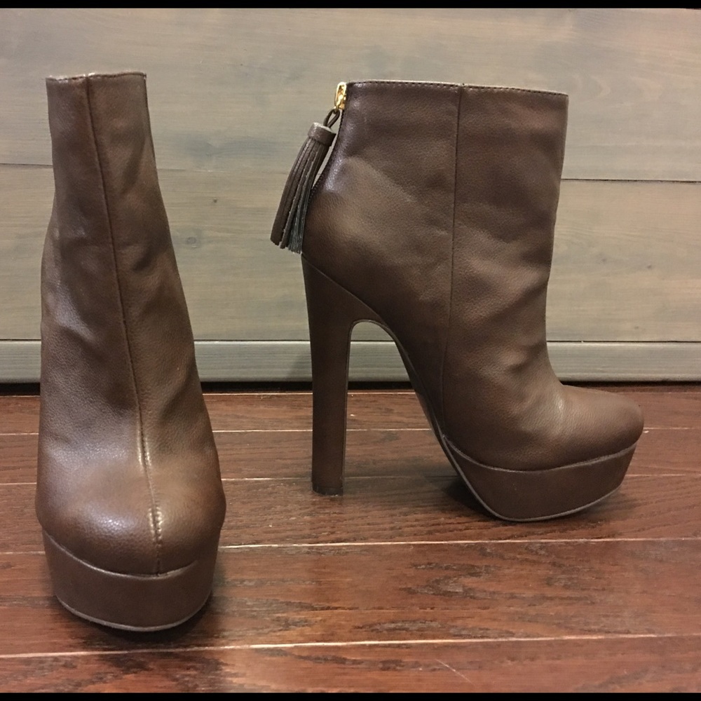 Coleman Stuart Ankle Boots 7.5