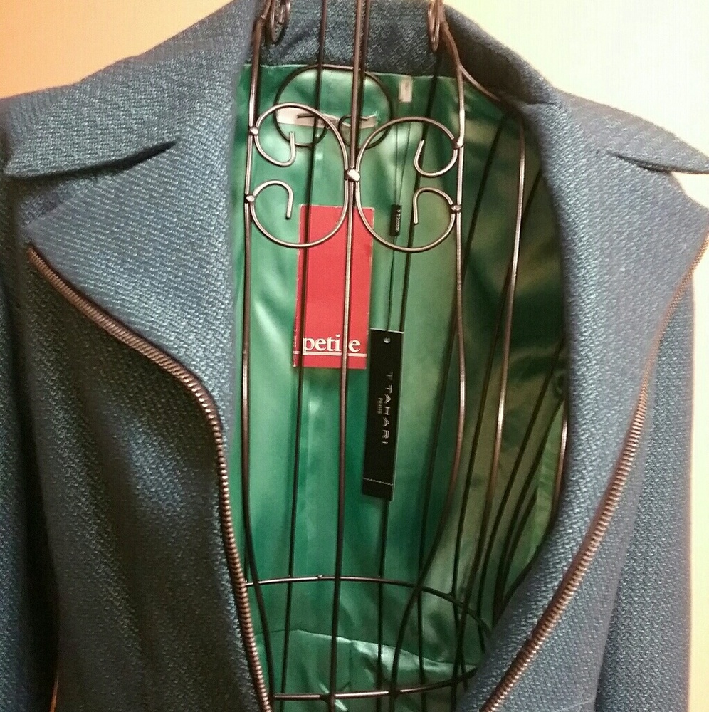 Tahari lined zippered jacket - Picture 3 of 4