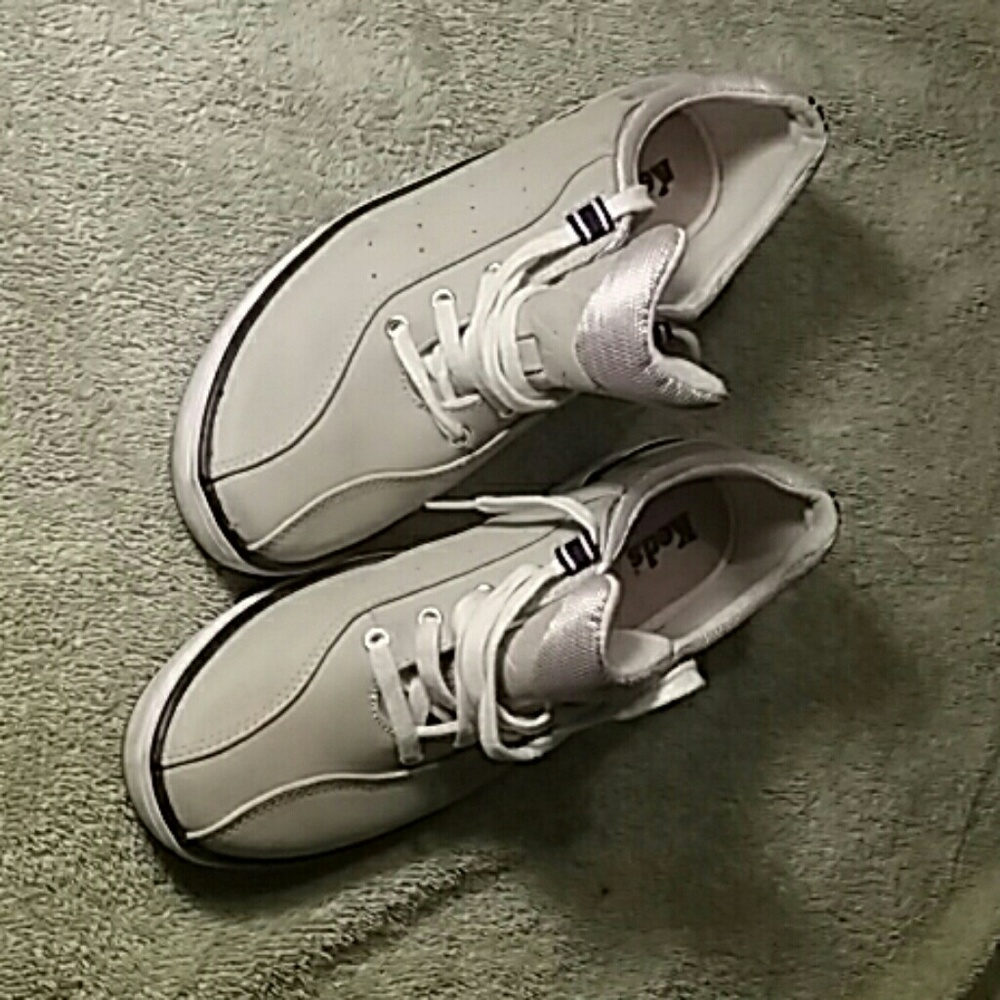 Ladies leather keds