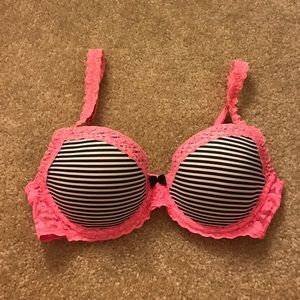 Victoria secret pink & striped bra (34B)