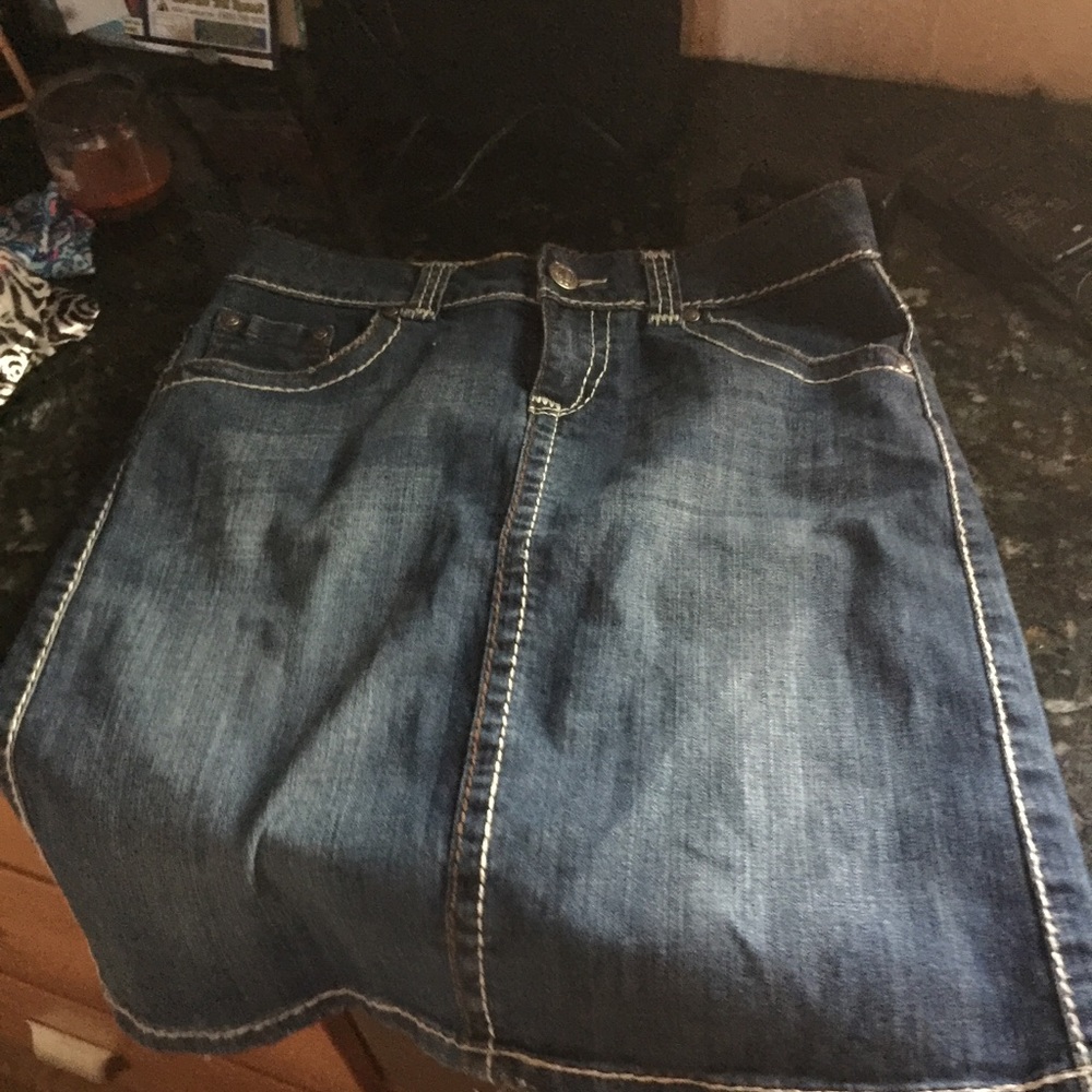 Down east hot to trot Jean skirt