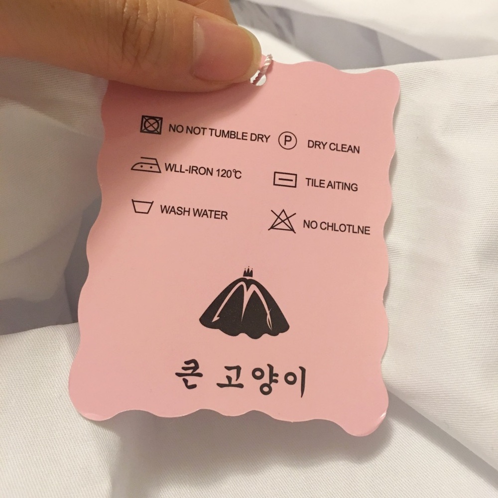 Boutique-Back in Stock Whiteoffshoulder summer top - Picture 7 of 7