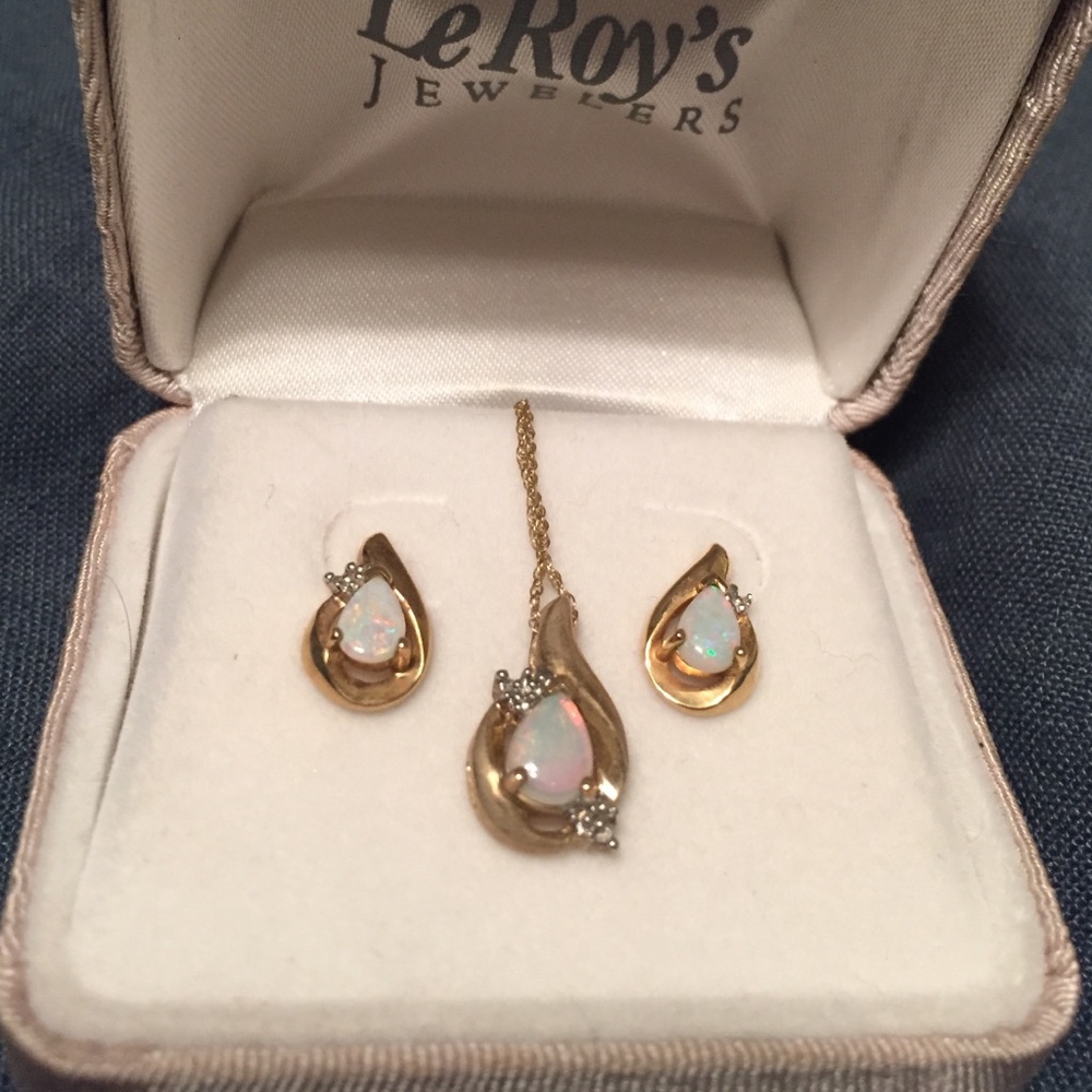 10K Natural Opal Pendant and Earrings