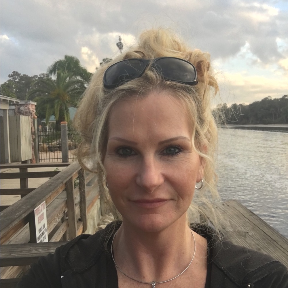 Meet your Posher, Joy