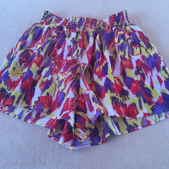 Sofia Vergara Womens shorts w/pockets size S BD100 - Picture 1 of 2