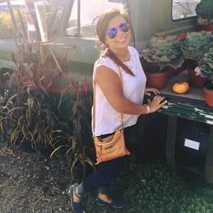 Meet your Posher, Marisa