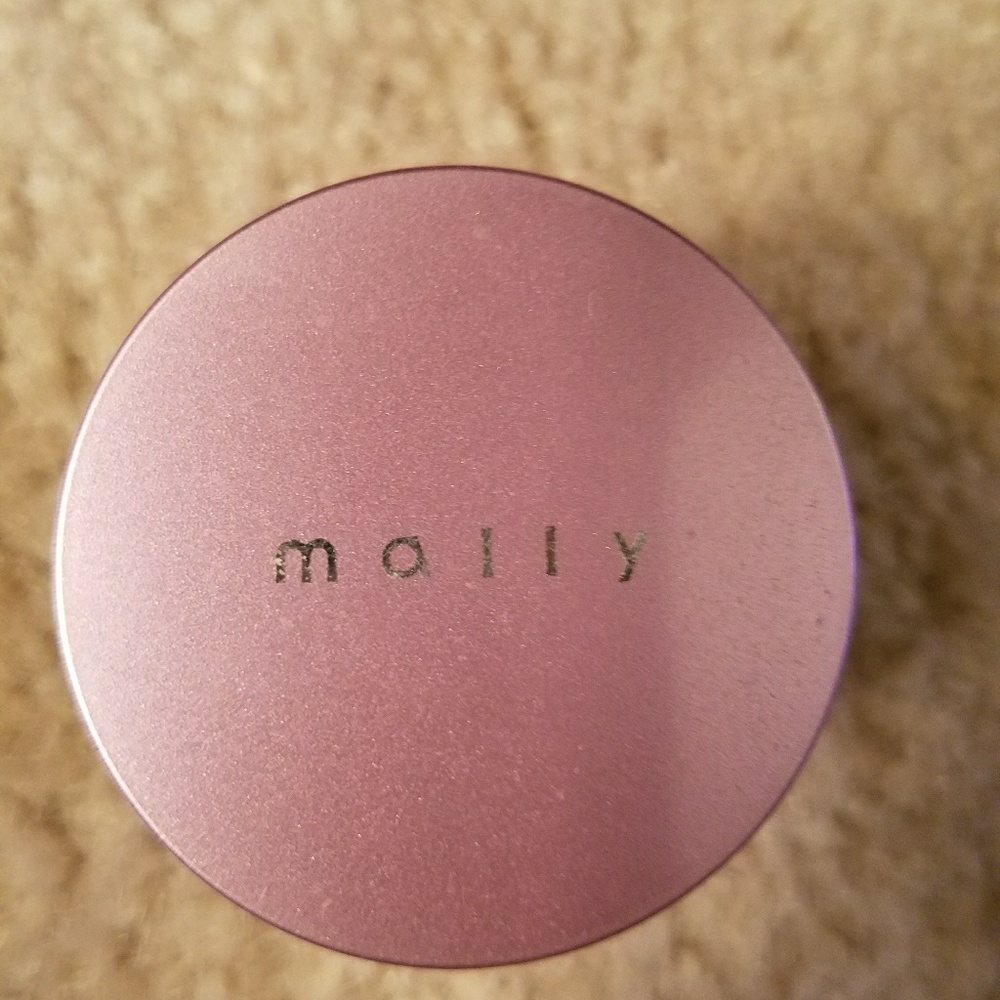 Mally Under eye brightner