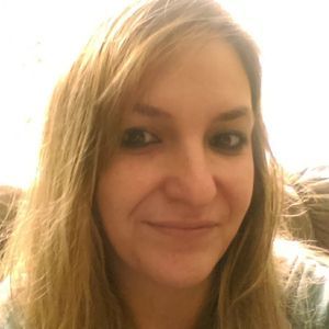 Meet your Posher, Holly