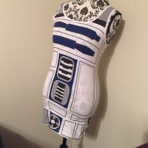 Adorable R2D2 dress for the lovely tiny ladies!