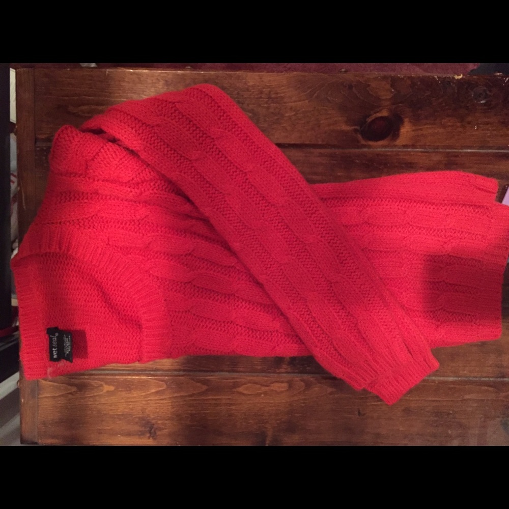 Red Sweater - Picture 3 of 4