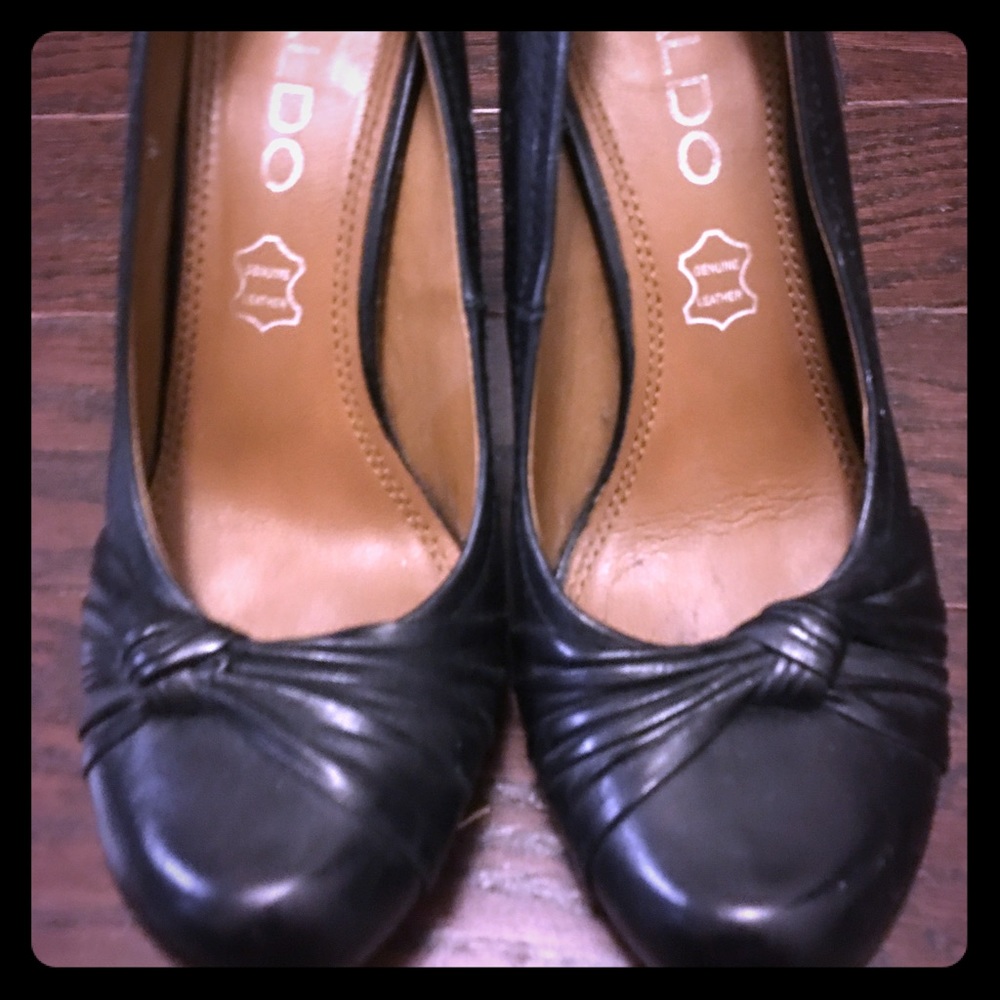 Aldo Brown Heels 7.