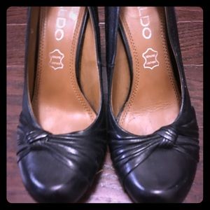 Aldo Brown Heels 7.