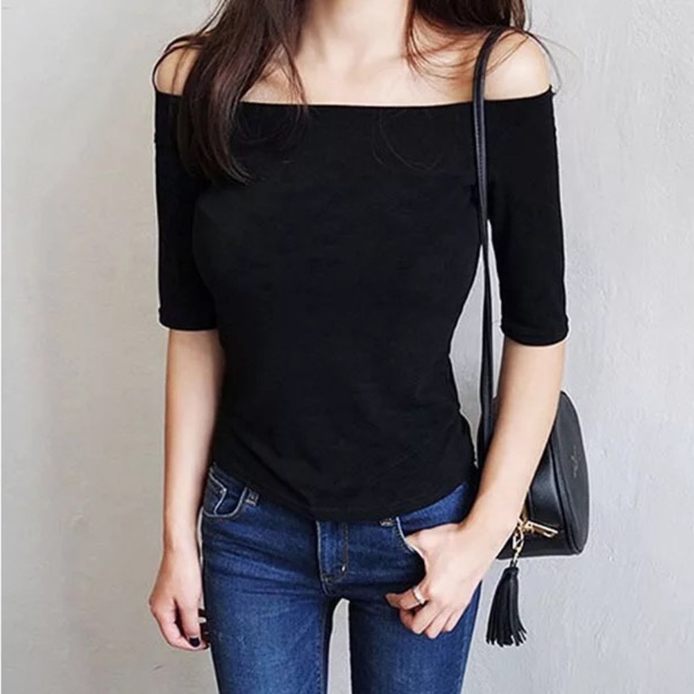 Boutique-Black off shoulder Tshirt - Picture 3 of 5