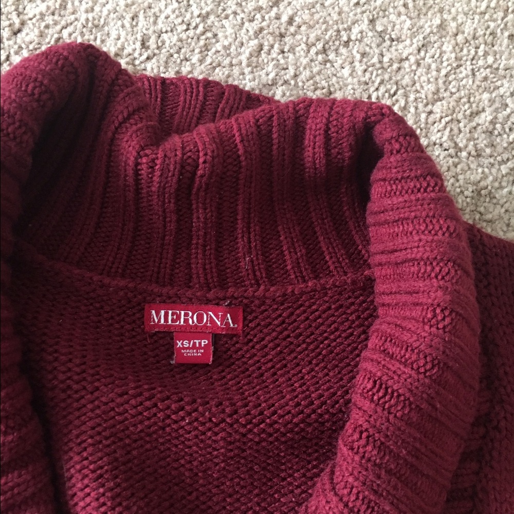 Red sweater - Picture 2 of 2