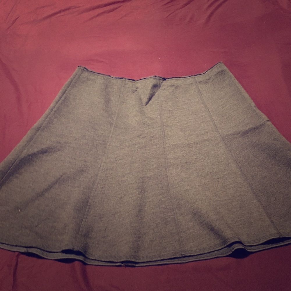 SALE! TODAY ONLY! 🎀Grey Ann Taylor Skirt