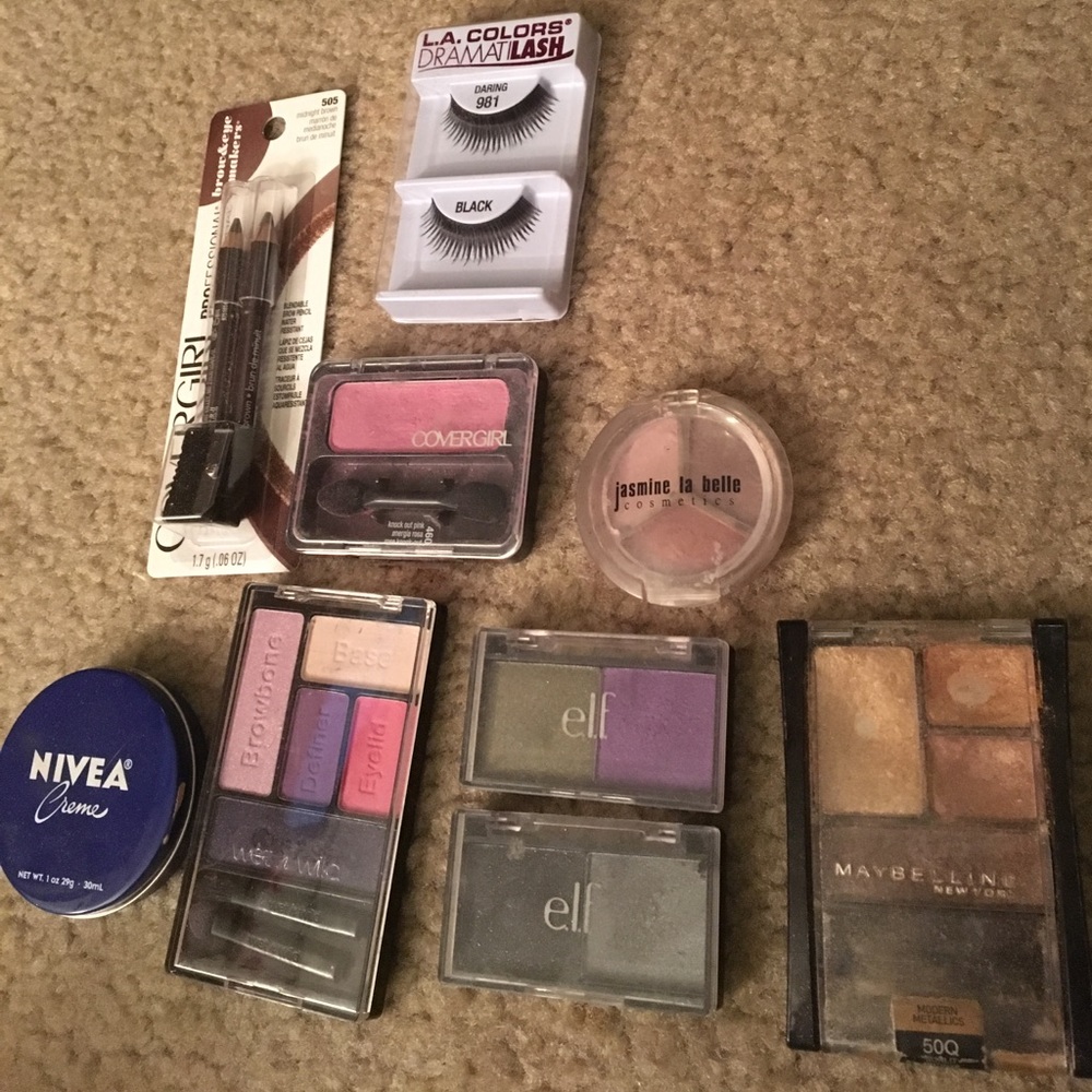 Makeup bundle!
