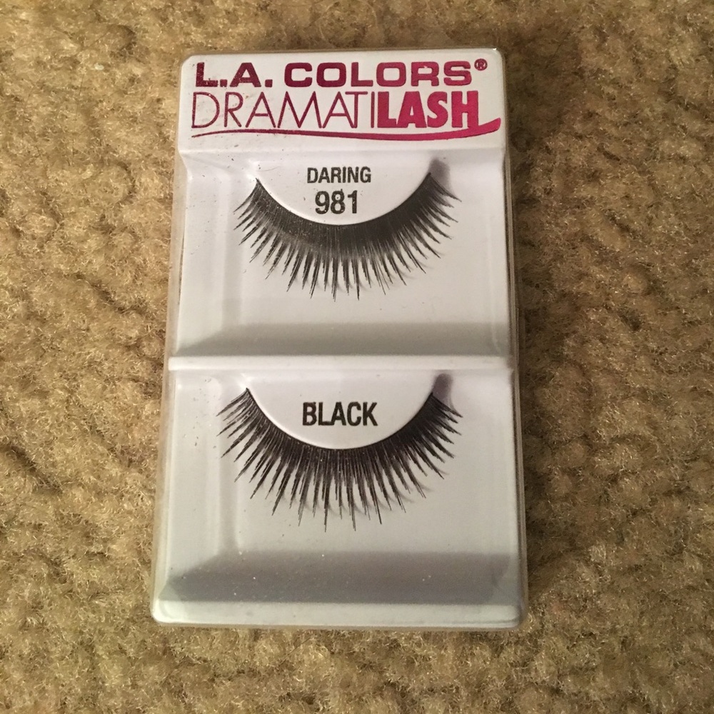Makeup bundle! - Picture 4 of 7