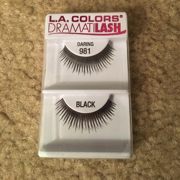 Makeup bundle! - Picture 4 of 7