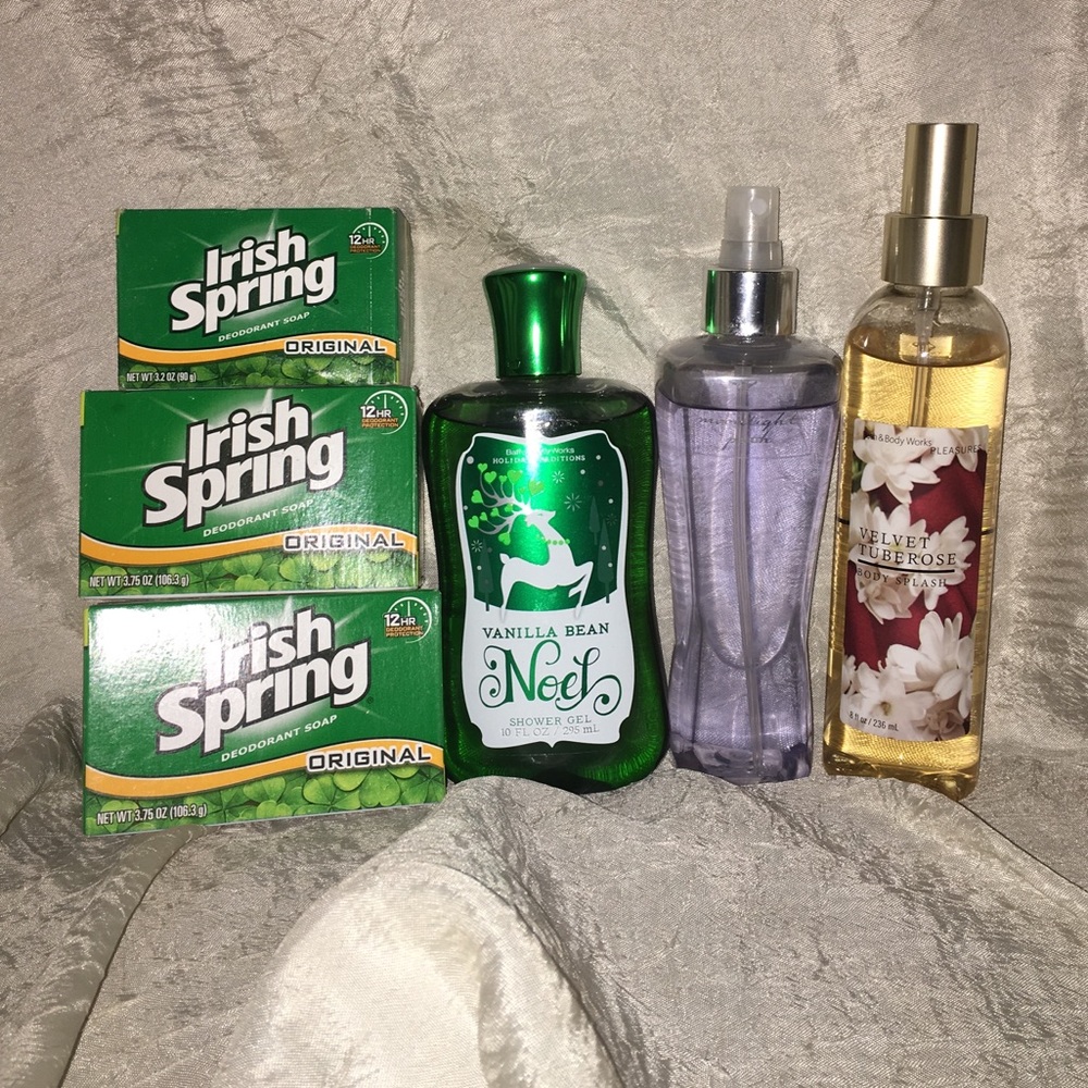 Bath and Body Works - Picture 1 of 4