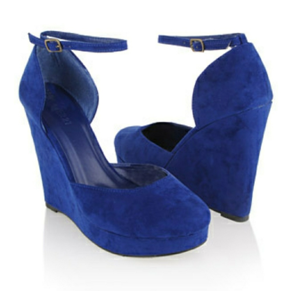 NWT! Forever 21 blue suede wedges