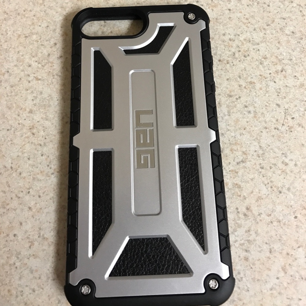 iPhone 7 plus uag