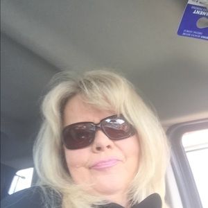 Meet your Posher, Carolyn