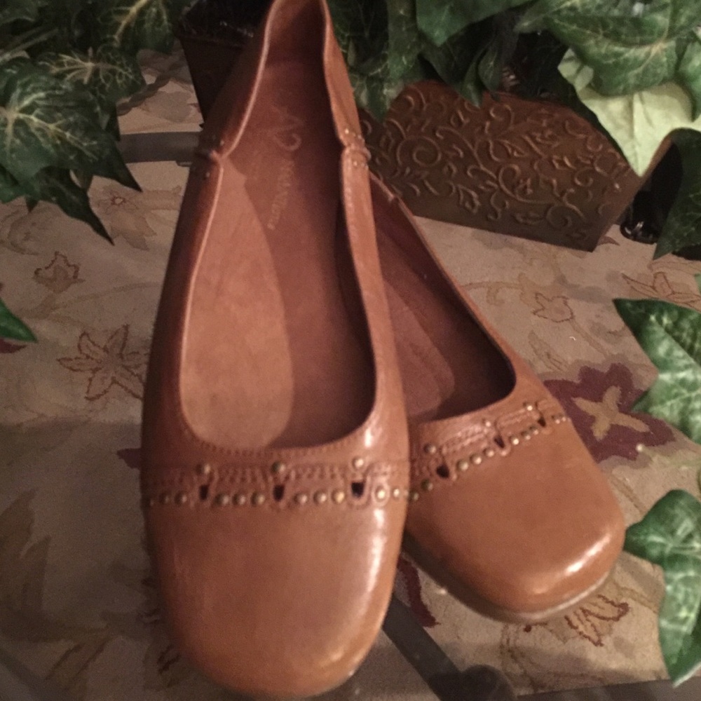 A2 by Aerosoles  brown new size 71/2 new