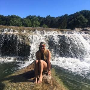 Meet your Posher, Luz