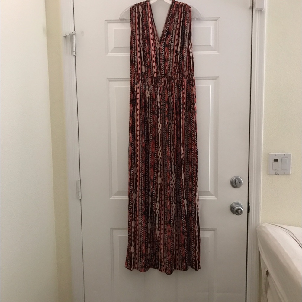 ♥️SOLD♥️MAXI DRESS, SIDE SLITS