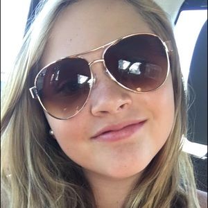 Meet your Posher, Lexi