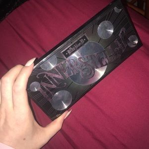 Kat Von D Interstellar eyeshadow palette 🔮