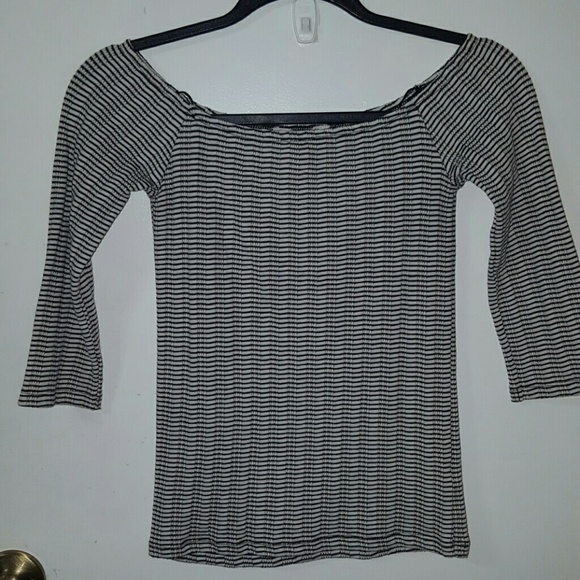 Express One Eleven Top - Picture 2 of 4