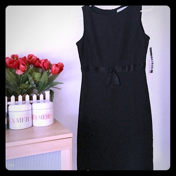 🆕✨🌟 Stretch Black Dress ✨🌟 Size 5✨✨ - Picture 2 of 5