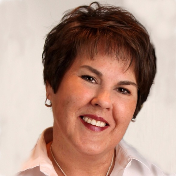 Meet your Posher, Lanell - Picture 2 of 2