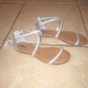 Mossimo flat sandals NWT