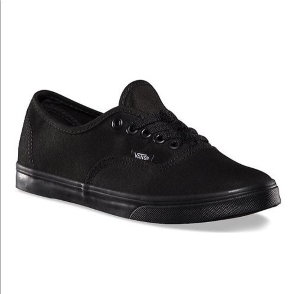 Vans Black Lo pros