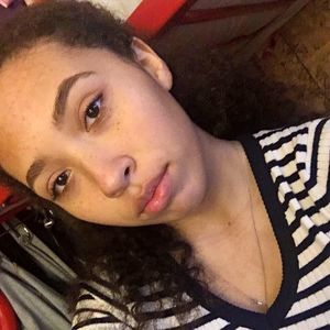 Meet your Posher, Leeah