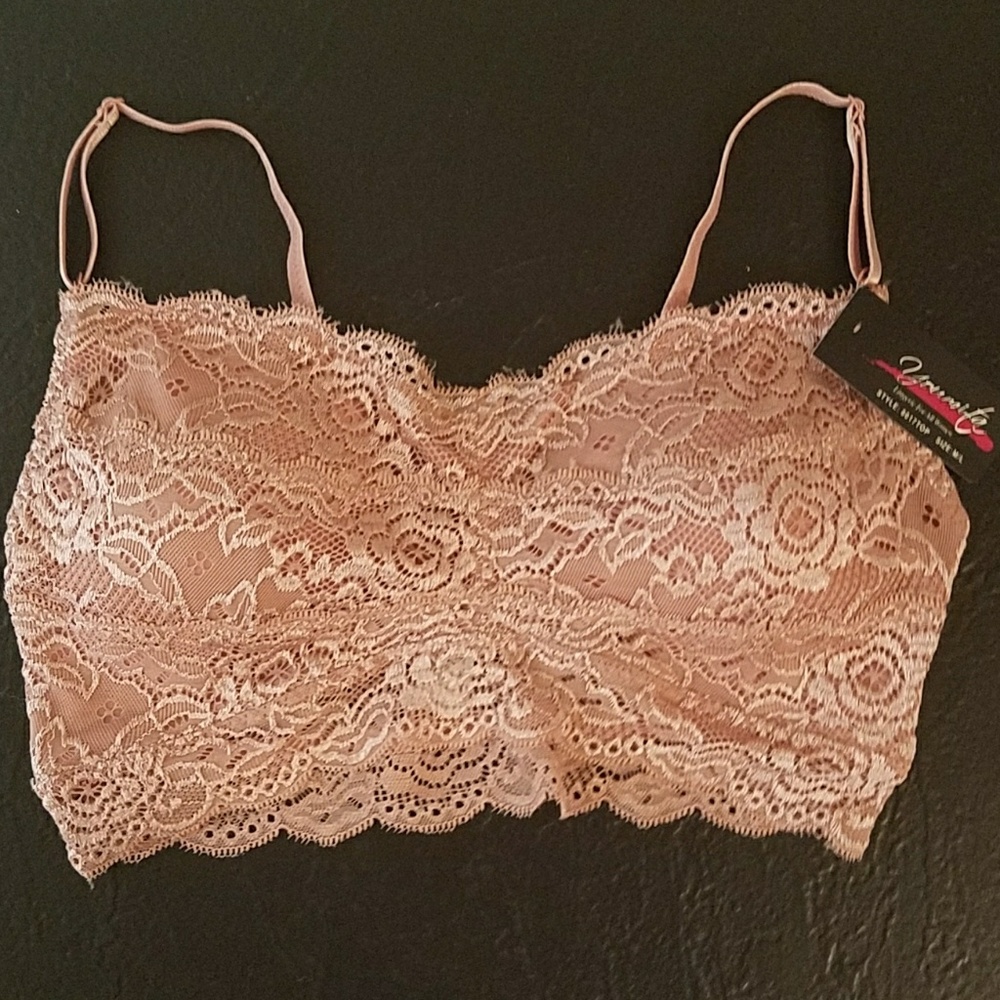 NWT  YOUMITA M/L  LACE BRALETTE (MEDIUM/LARGE)