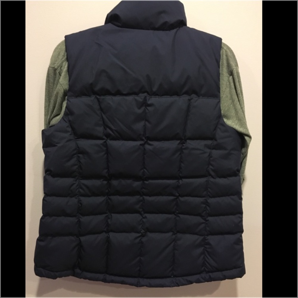 ❗️SOLD ❗️L.L. Bean Navy Blue Down Vest - Picture 4 of 8
