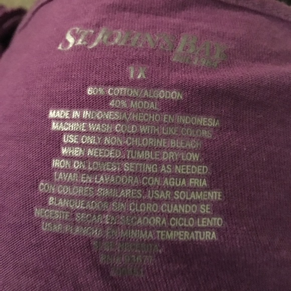 Super comfortable!  Women's top! - Picture 3 of 3