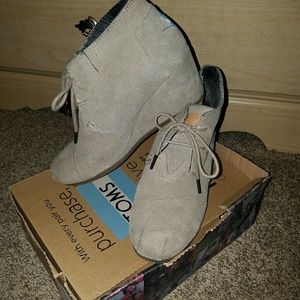 Toms wedges