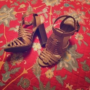 Women's caged heel sandals