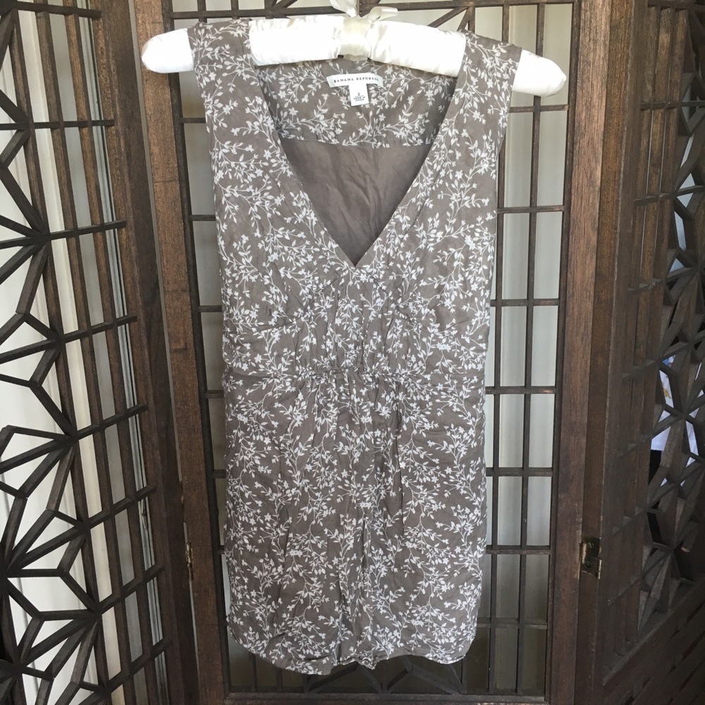 Banana Republic Sleeveless Top with White Flowers